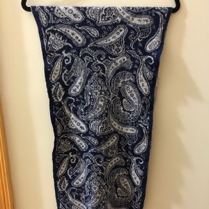 Saks Fifth Avenue blue & white paisley print scarf